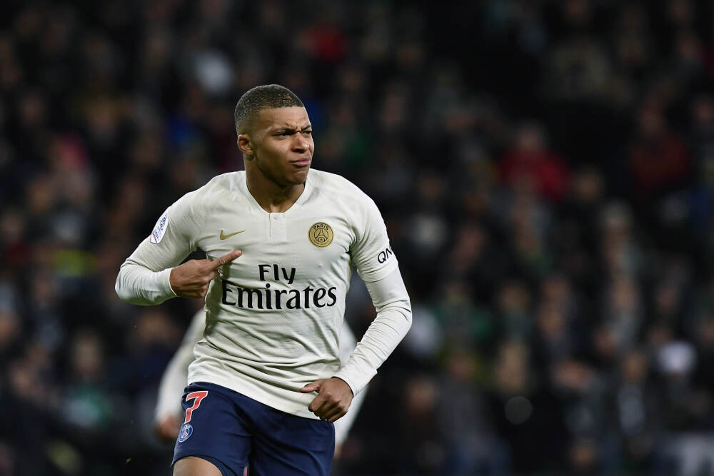 港股异动 | 均胜电子登陆港交所 早盘一度跌超5%